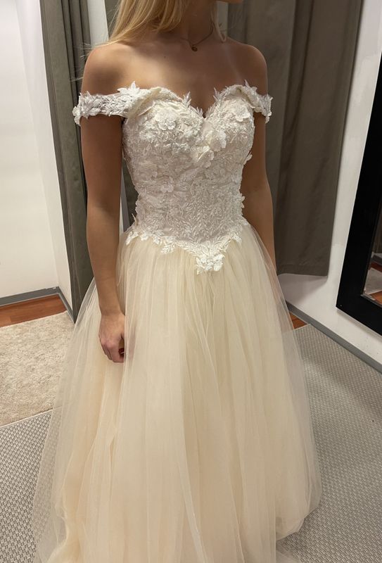 Mira Bell Ballkjole Standard størrelse